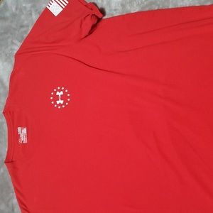 XL Under Armour Tee